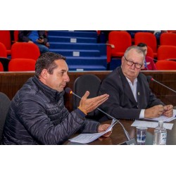 Dois vetos do prefeito foram rejeitados por maioria na Câmara de Vereadores de Campo Largo na sessão ordinária do dia 05/06